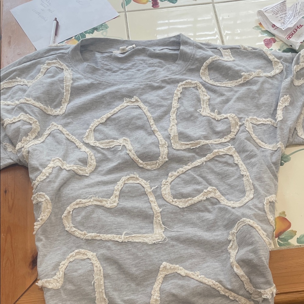 Oli & Hali Gray and Cream Heart Tee